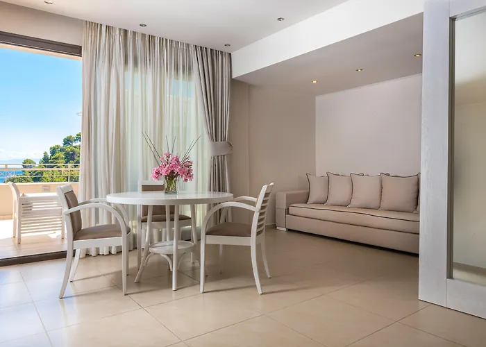 Kassandra Bay Resort, & 5* Katsaros (Skiathos)