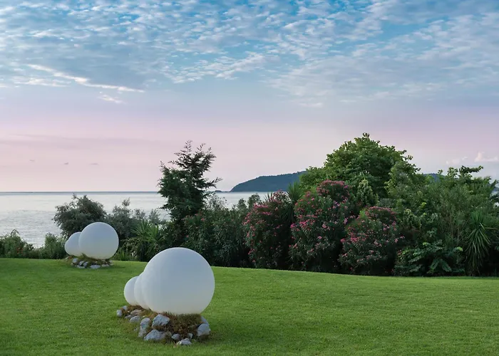 Kassandra Bay Resort, & Hotel Katsaros (Skiathos)