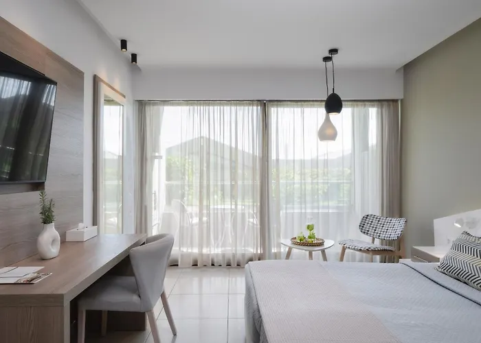 Ξενοδοχείο Kassandra Bay Resort, & 5*