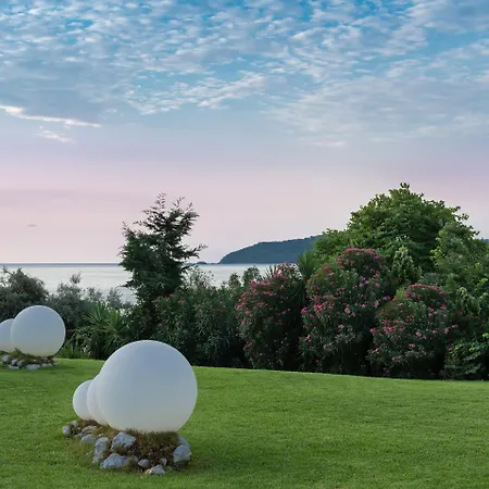 Kassandra Bay Resort, & Hotel Katsaros (Skiathos)