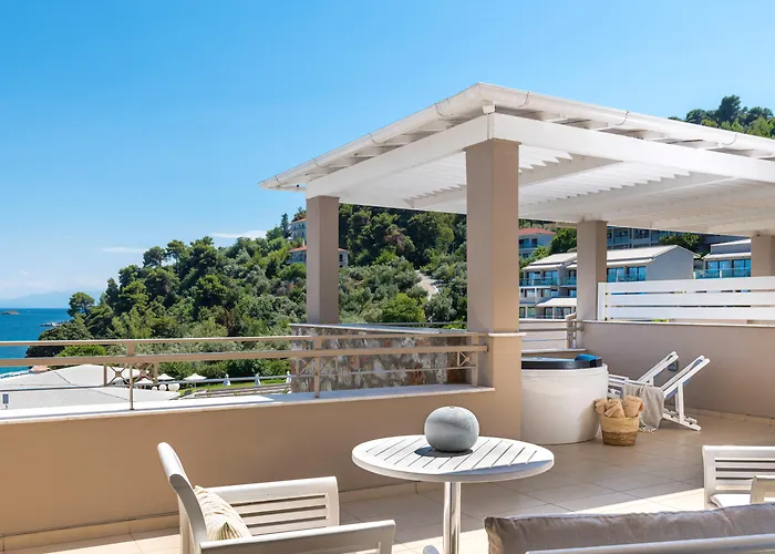 ホテル Kassandra Bay Resort, &