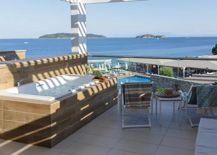 Kassandra Bay Resort, & ホテル